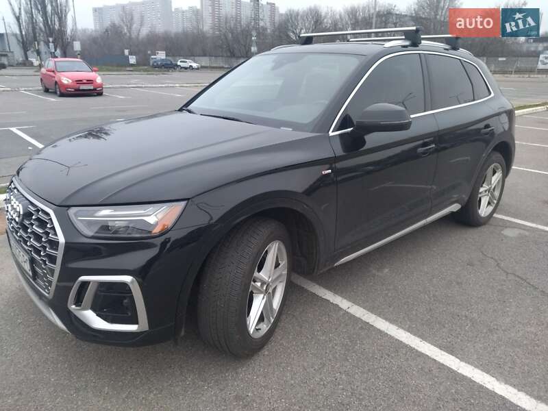 Внедорожник / Кроссовер Audi Q5 2020 в Киеве