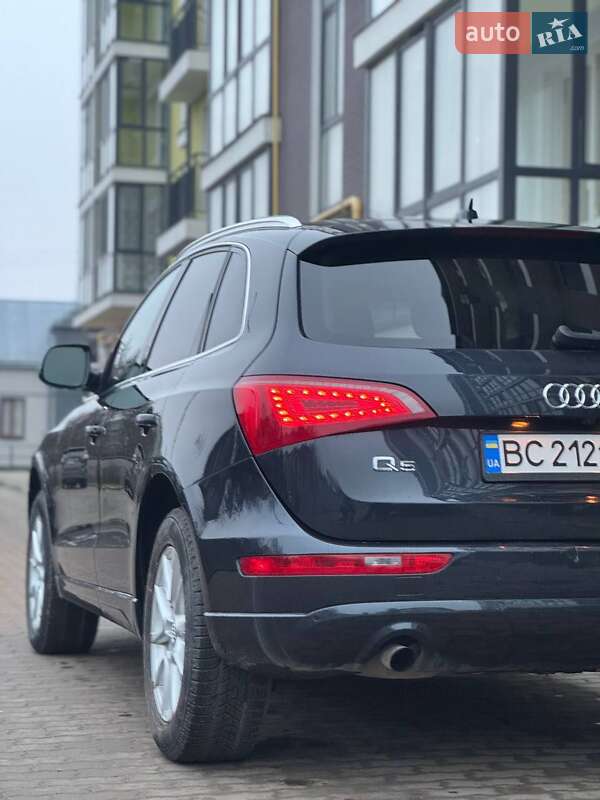 Позашляховик / Кросовер Audi Q5 2011 в Львові
