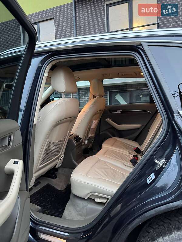 Позашляховик / Кросовер Audi Q5 2011 в Львові