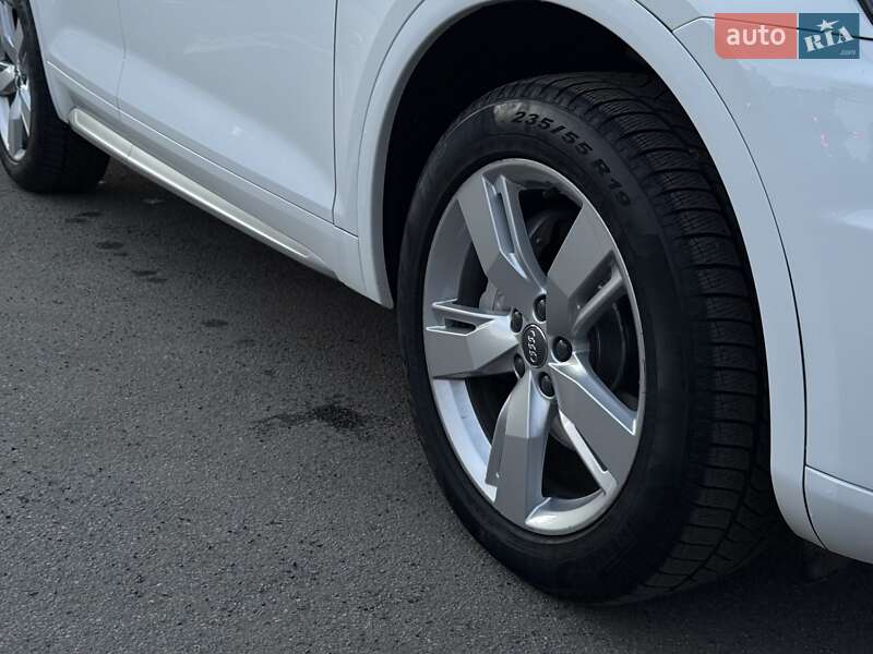 Позашляховик / Кросовер Audi Q5 2018 в Івано-Франківську