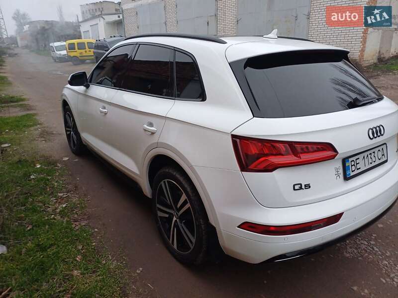 Позашляховик / Кросовер Audi Q5 2017 в Первомайську фото 3 Позашляховик / Кросовер Audi Q5 2017 в Первомайську