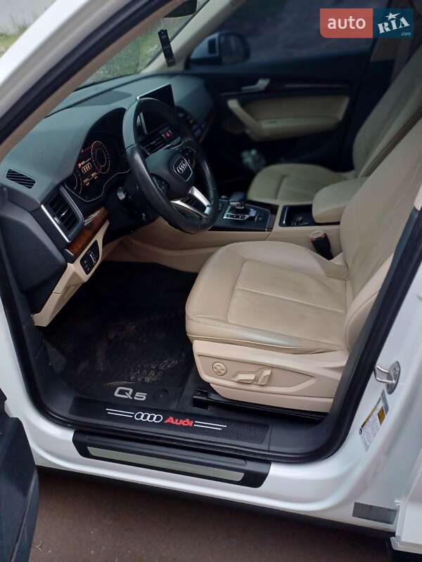 Позашляховик / Кросовер Audi Q5 2017 в Первомайську фото 7 Позашляховик / Кросовер Audi Q5 2017 в Первомайську