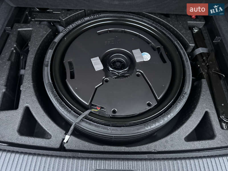 Позашляховик / Кросовер Audi Q5 2018 в Луцьку