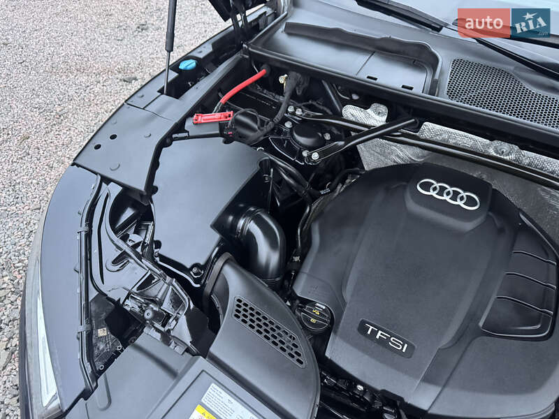 Позашляховик / Кросовер Audi Q5 2018 в Луцьку