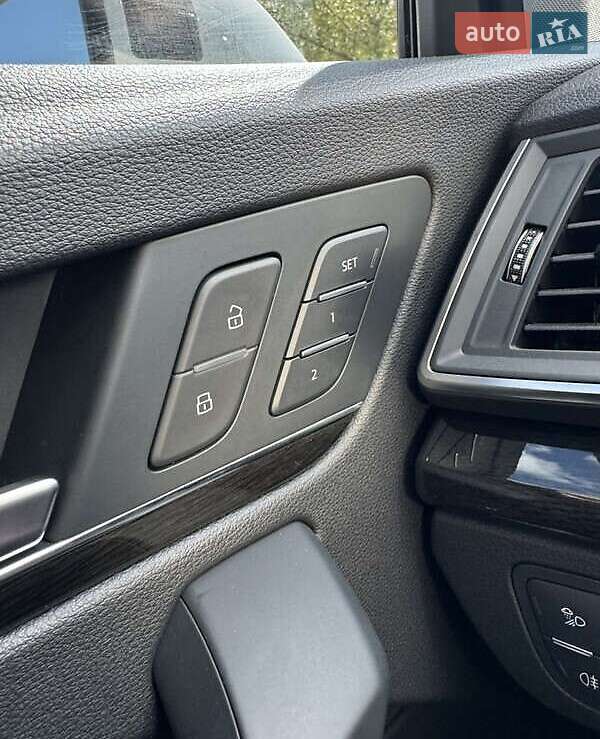 Внедорожник / Кроссовер Audi Q5 2019 в Львове фото 15 Внедорожник / Кроссовер Audi Q5 2019 в Львове