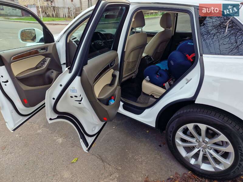 Позашляховик / Кросовер Audi Q5 2015 в Ізмаїлі