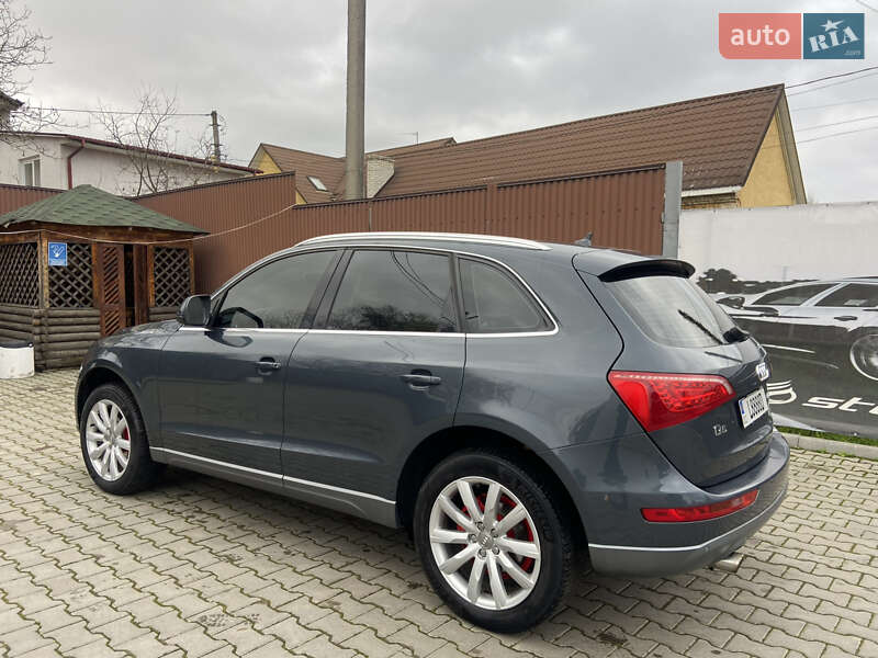 Внедорожник / Кроссовер Audi Q5 2009 в Новоселице