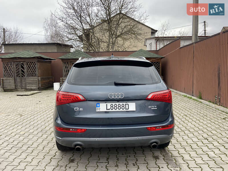 Внедорожник / Кроссовер Audi Q5 2009 в Новоселице