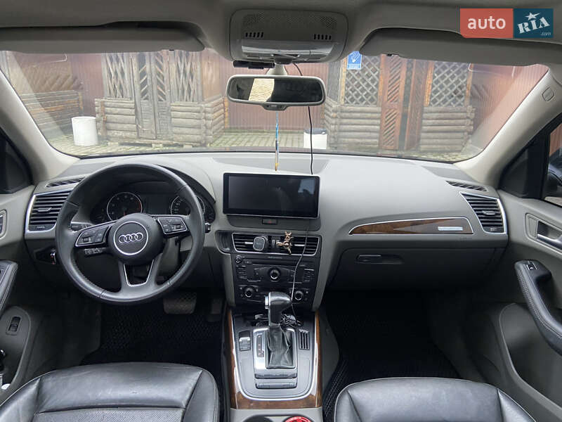 Внедорожник / Кроссовер Audi Q5 2009 в Новоселице