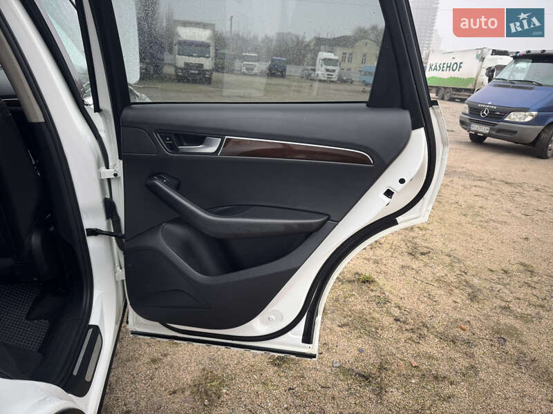 Позашляховик / Кросовер Audi Q5 2011 в Кропивницькому