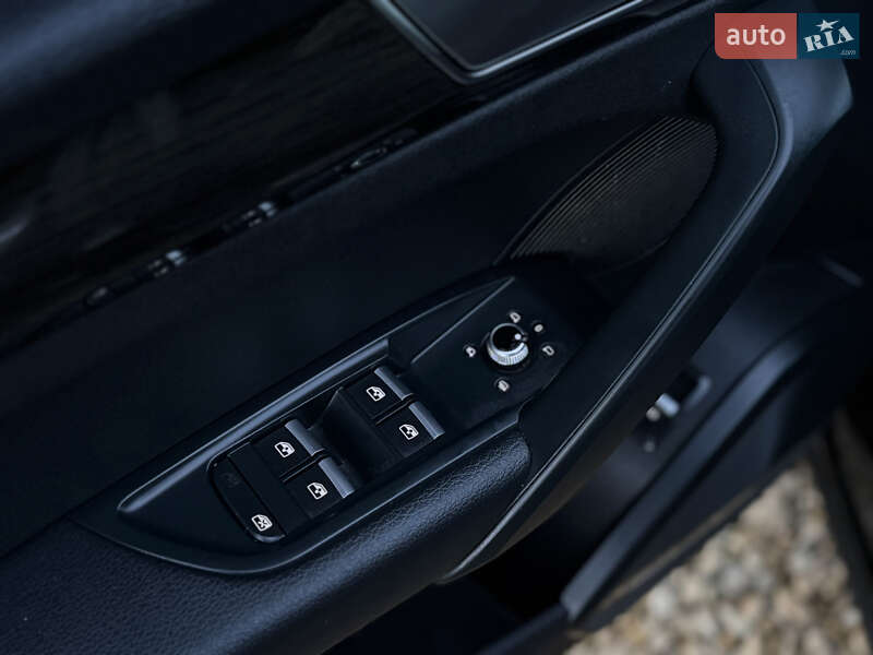 Позашляховик / Кросовер Audi Q5 2018 в Стрию