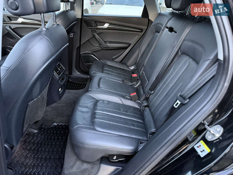 Позашляховик / Кросовер Audi Q5 2018 в Стрию