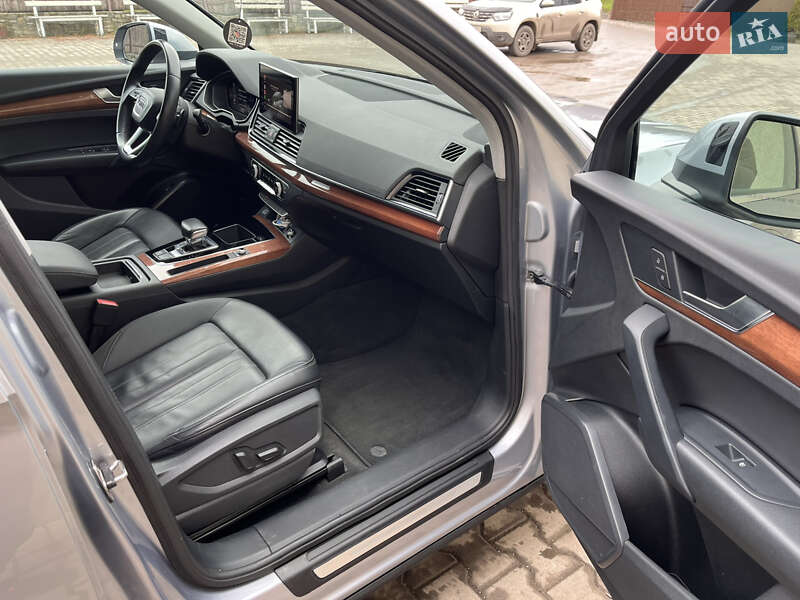 Внедорожник / Кроссовер Audi Q5 2021 в Дунаевцах