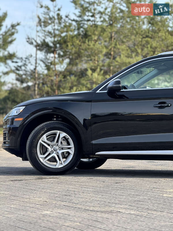 Внедорожник / Кроссовер Audi Q5 2019 в Львове