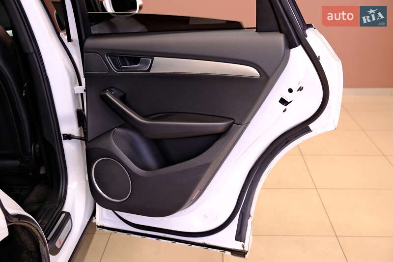 Позашляховик / Кросовер Audi Q5 2012 в Одесі