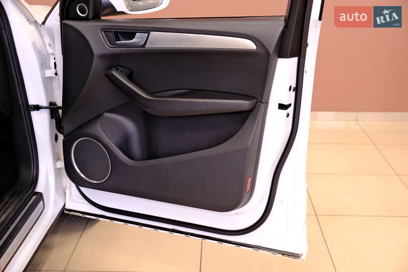 Позашляховик / Кросовер Audi Q5 2012 в Одесі