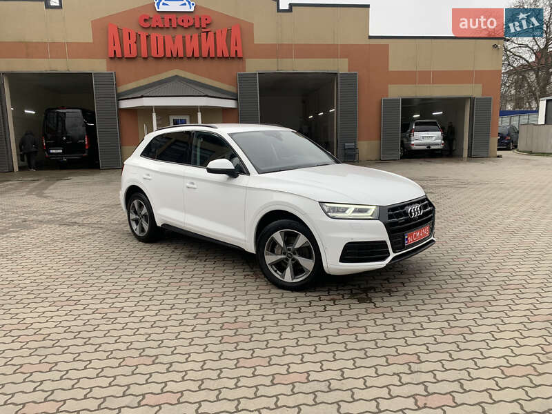 Внедорожник / Кроссовер Audi Q5 2019 в Черновцах