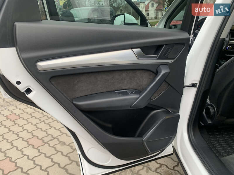 Внедорожник / Кроссовер Audi Q5 2019 в Черновцах