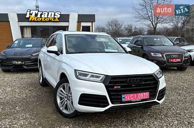 Внедорожник / Кроссовер Audi Q5 2017 в Стрые