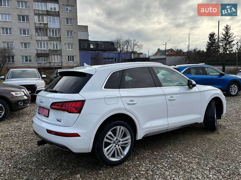 Позашляховик / Кросовер Audi Q5 2017 в Стрию