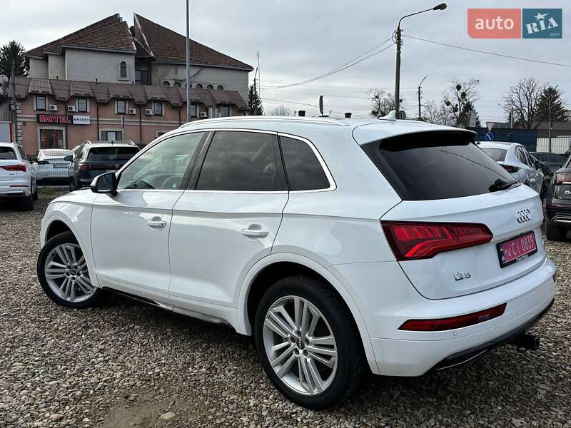 Позашляховик / Кросовер Audi Q5 2017 в Стрию