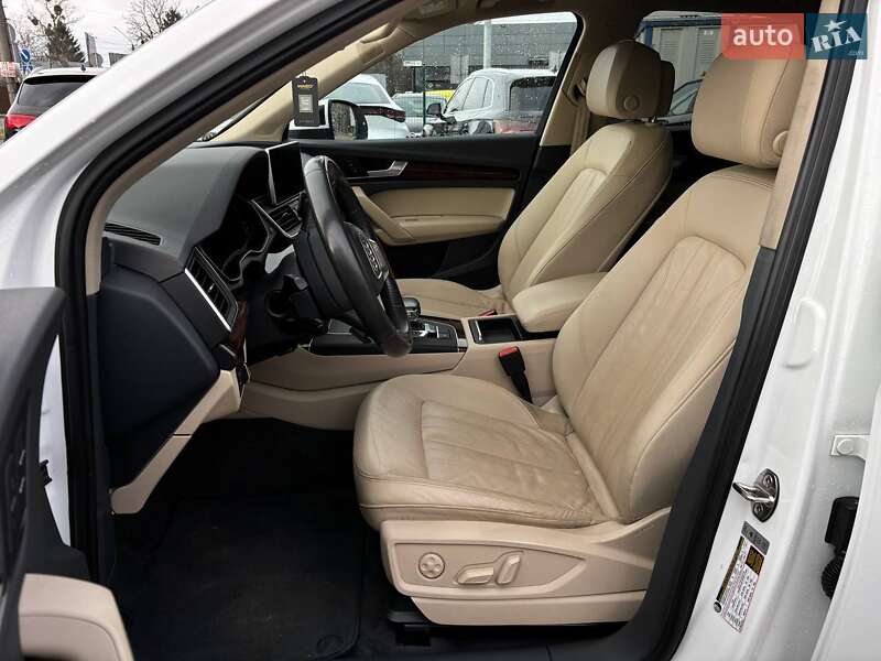 Позашляховик / Кросовер Audi Q5 2017 в Стрию