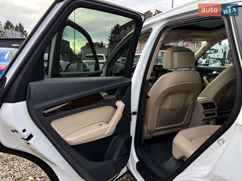 Позашляховик / Кросовер Audi Q5 2017 в Стрию