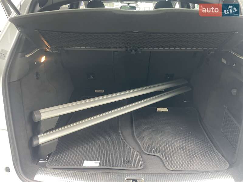 Позашляховик / Кросовер Audi Q5 2016 в Чернівцях