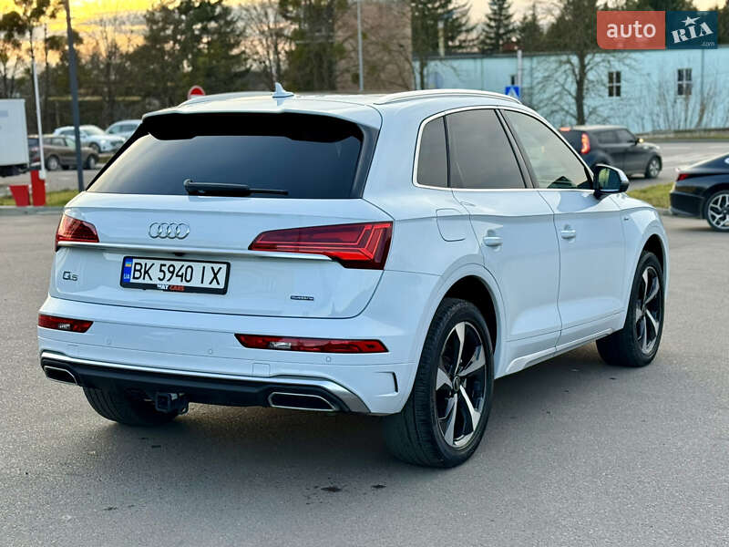 Внедорожник / Кроссовер Audi Q5 2023 в Ровно