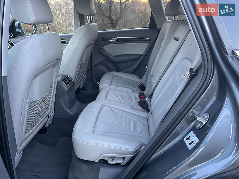 Внедорожник / Кроссовер Audi Q5 2015 в Дубно