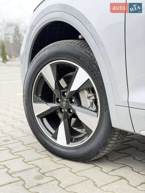 Внедорожник / Кроссовер Audi Q5 2022 в Тернополе