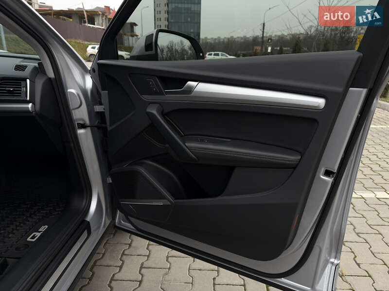 Внедорожник / Кроссовер Audi Q5 2022 в Тернополе