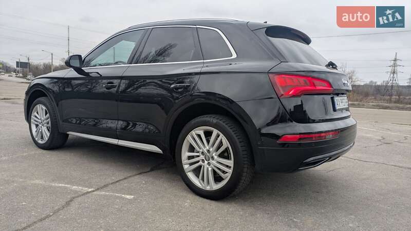 Внедорожник / Кроссовер Audi Q5 2018 в Ахтырке