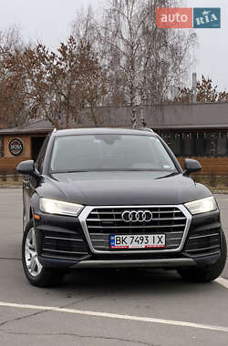 Позашляховик / Кросовер Audi Q5 2017 в Рівному