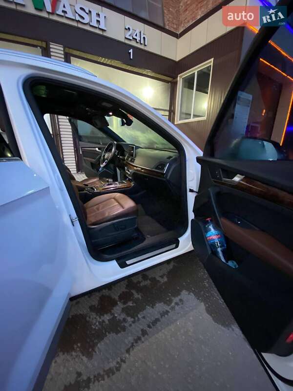 Внедорожник / Кроссовер Audi Q5 2017 в Калуше фото 9 Внедорожник / Кроссовер Audi Q5 2017 в Калуше