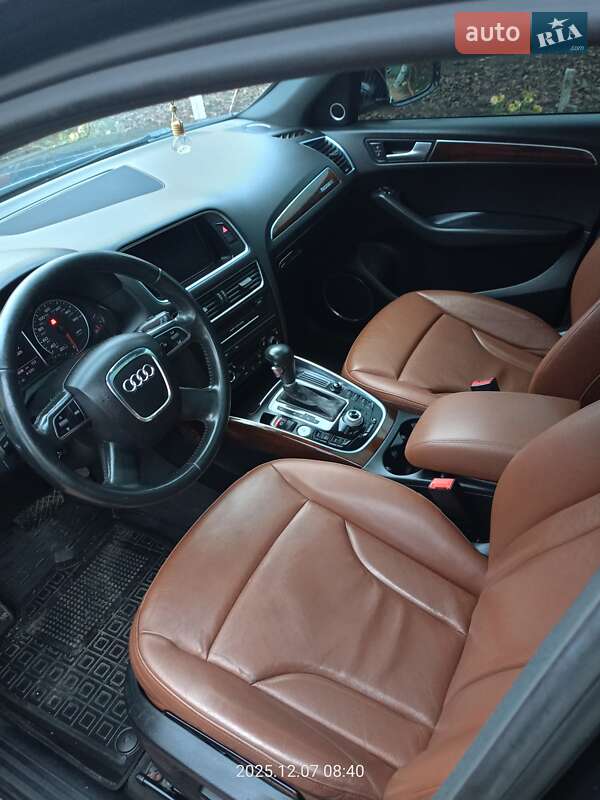 Внедорожник / Кроссовер Audi Q5 2011 в Кропивницком