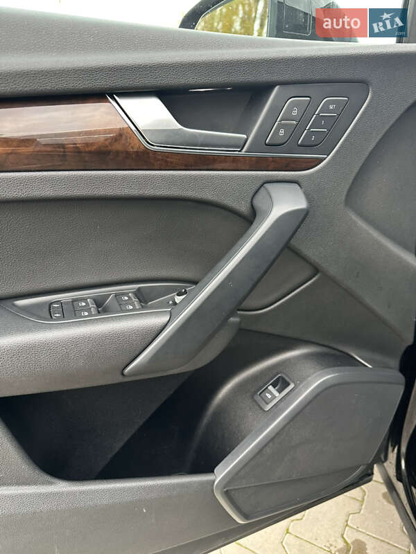 Внедорожник / Кроссовер Audi Q5 2019 в Киеве