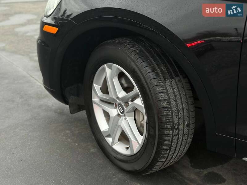 Внедорожник / Кроссовер Audi Q5 2018 в Ровно