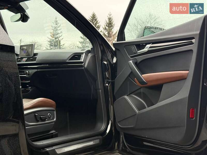 Внедорожник / Кроссовер Audi Q5 2018 в Ровно