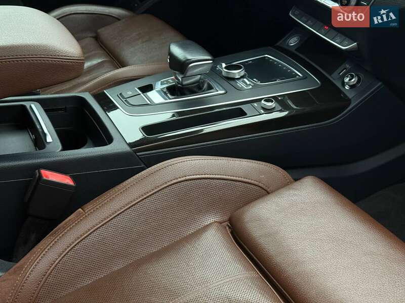 Внедорожник / Кроссовер Audi Q5 2018 в Ровно