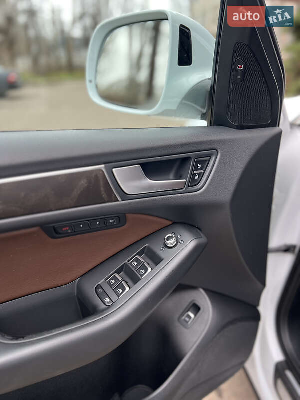 Внедорожник / Кроссовер Audi Q5 2015 в Николаеве