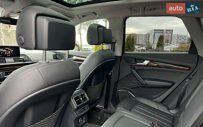 Внедорожник / Кроссовер Audi Q5 2017 в Львове