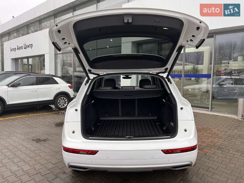 Внедорожник / Кроссовер Audi Q5 2017 в Житомире