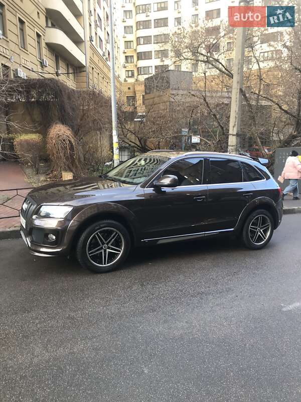 Внедорожник / Кроссовер Audi Q5 2012 в Киеве