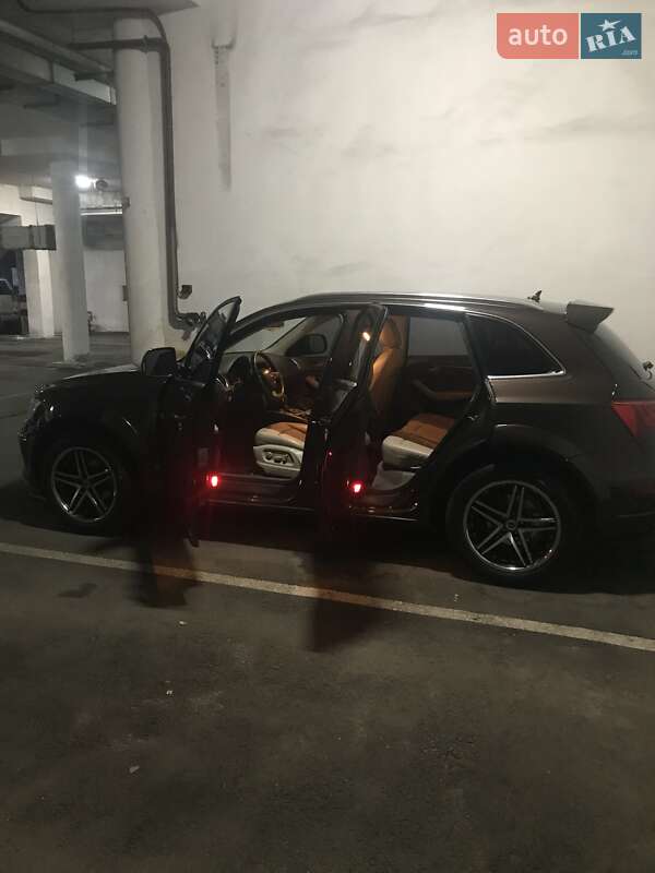 Внедорожник / Кроссовер Audi Q5 2012 в Киеве