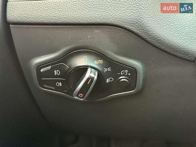 Внедорожник / Кроссовер Audi Q5 2015 в Харькове