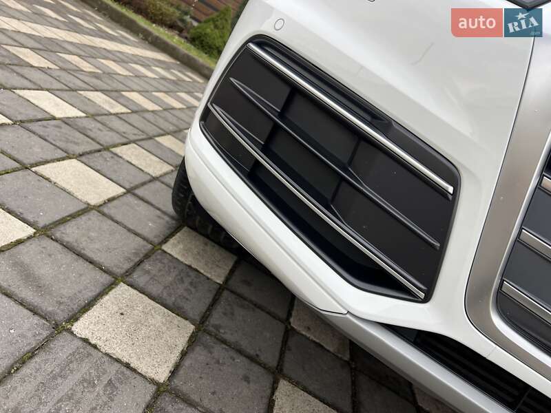 Внедорожник / Кроссовер Audi Q5 2018 в Стрые