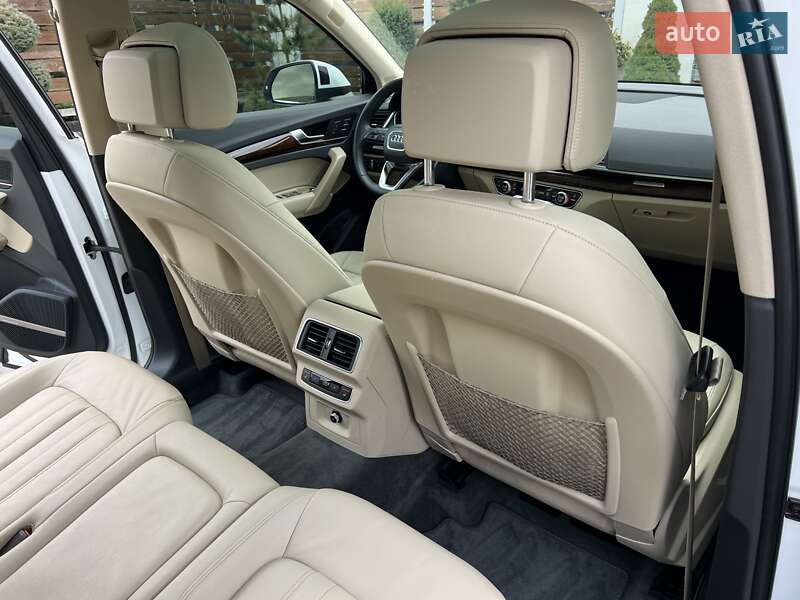 Внедорожник / Кроссовер Audi Q5 2018 в Стрые