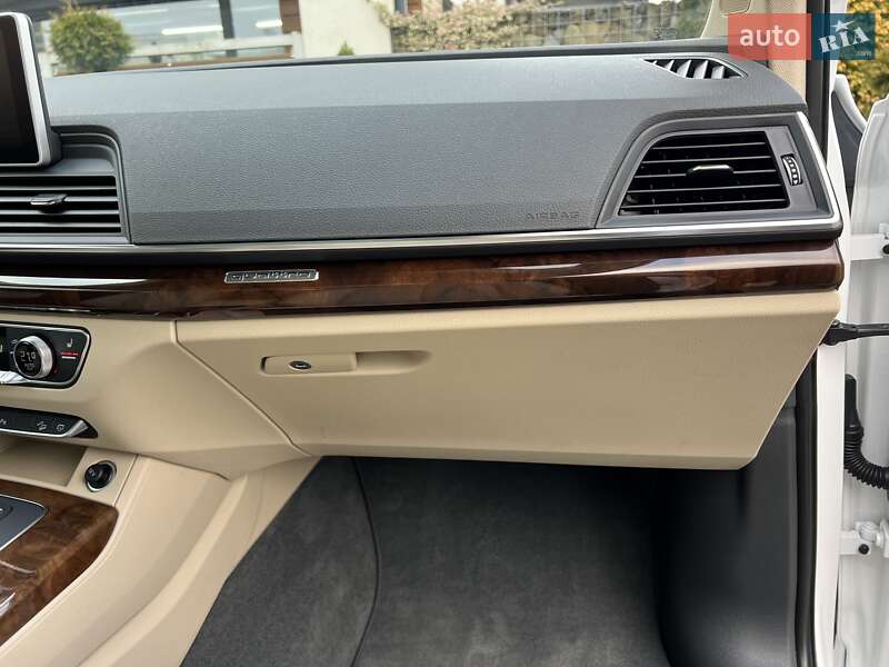 Внедорожник / Кроссовер Audi Q5 2018 в Стрые