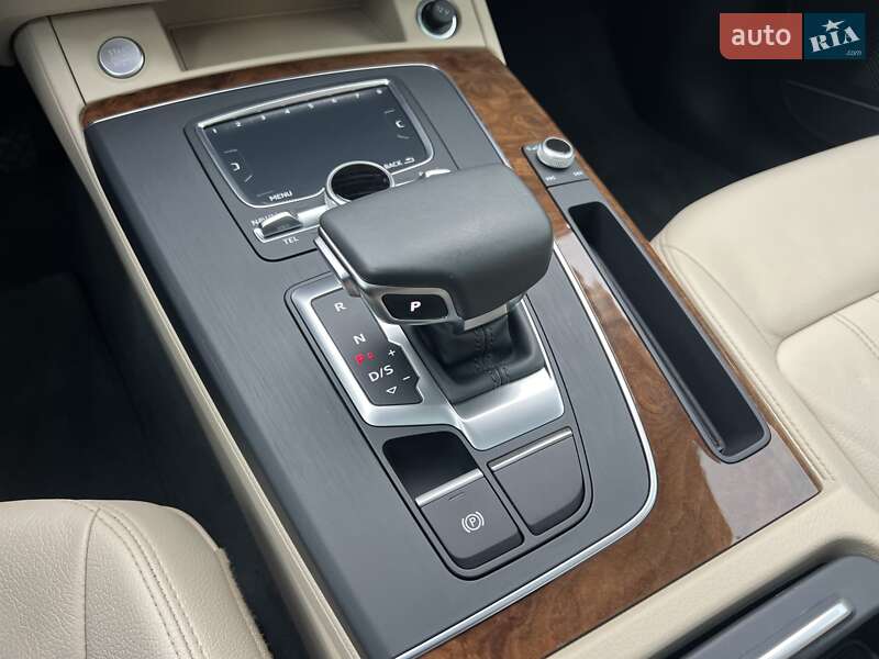 Внедорожник / Кроссовер Audi Q5 2018 в Стрые